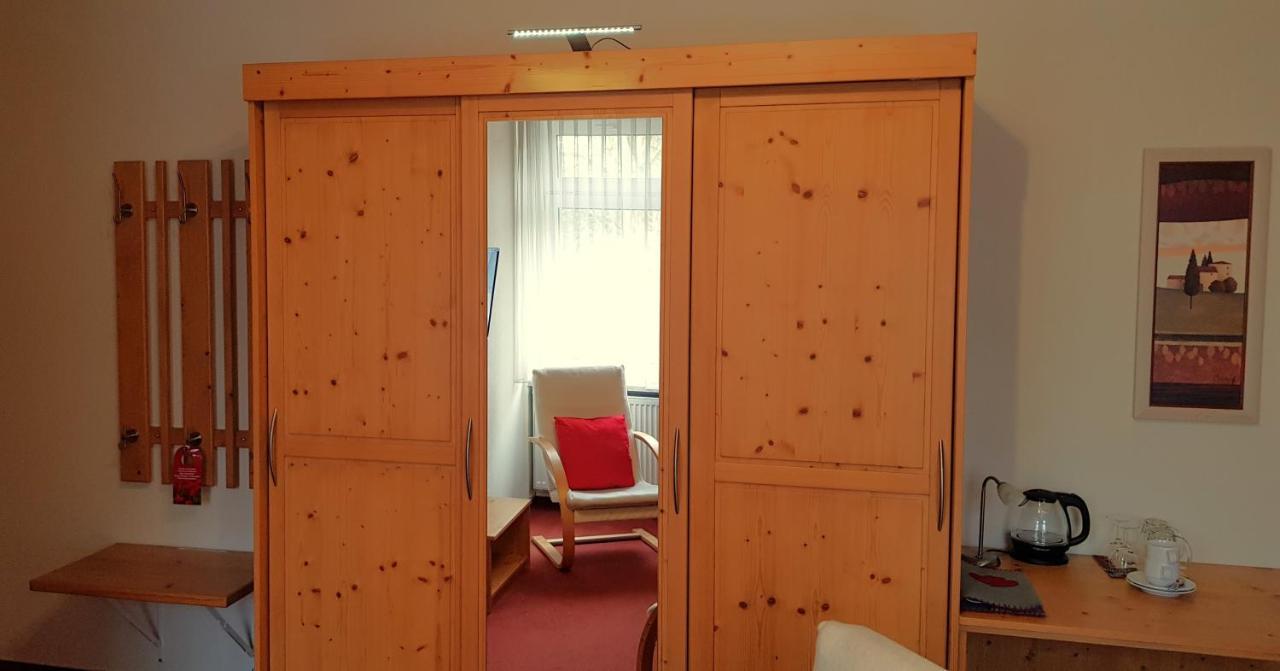 Villa Helvetia Bad Elster Bagian luar foto