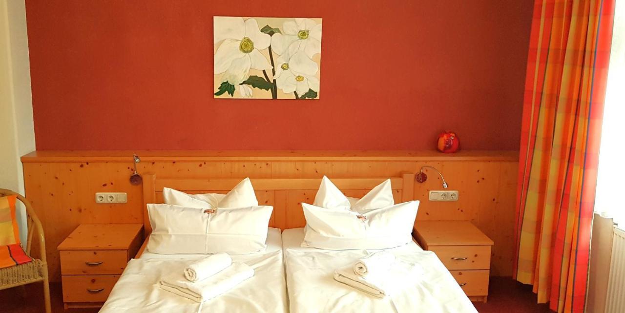 Villa Helvetia Bad Elster Bagian luar foto